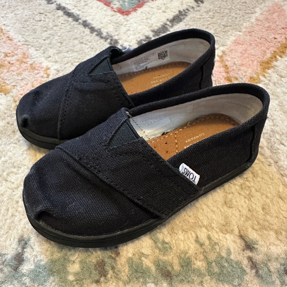 TOMS Kids